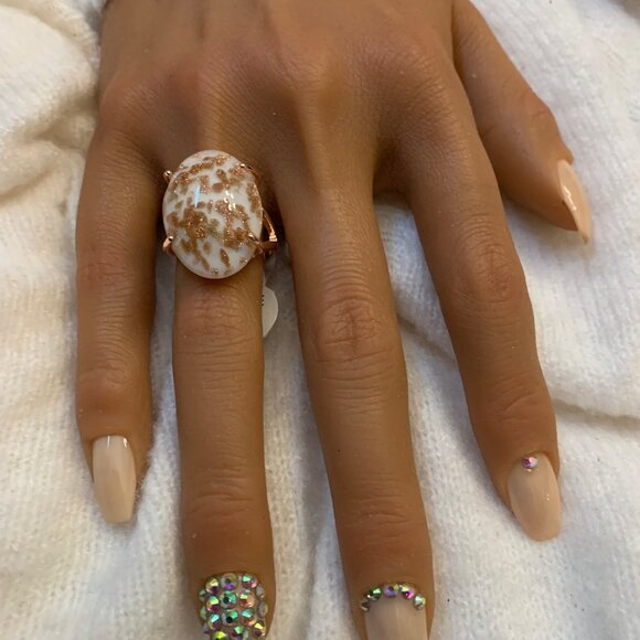 Ring - Picture 2 of 4